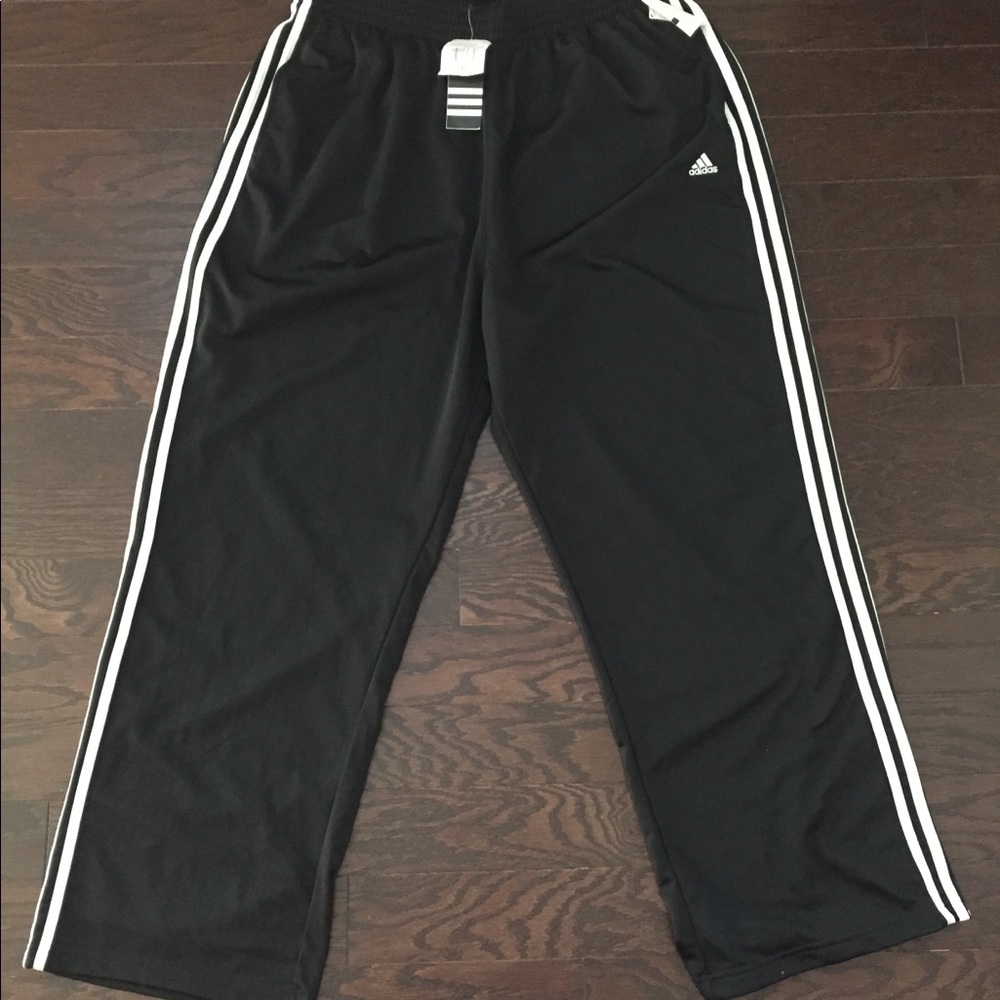 Men’s Adidas essential pants